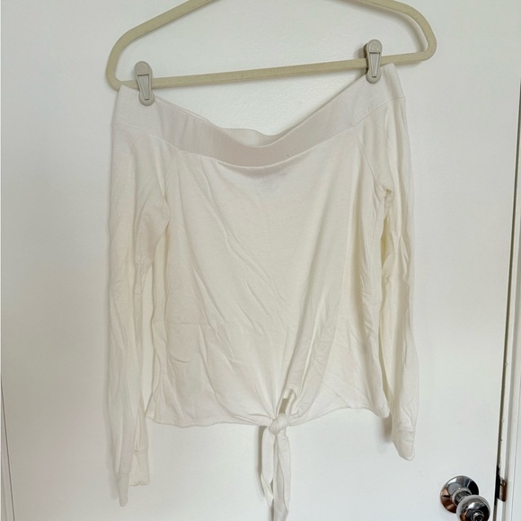Lulu's Off Shoulder Blouse - Picture 1 of 3